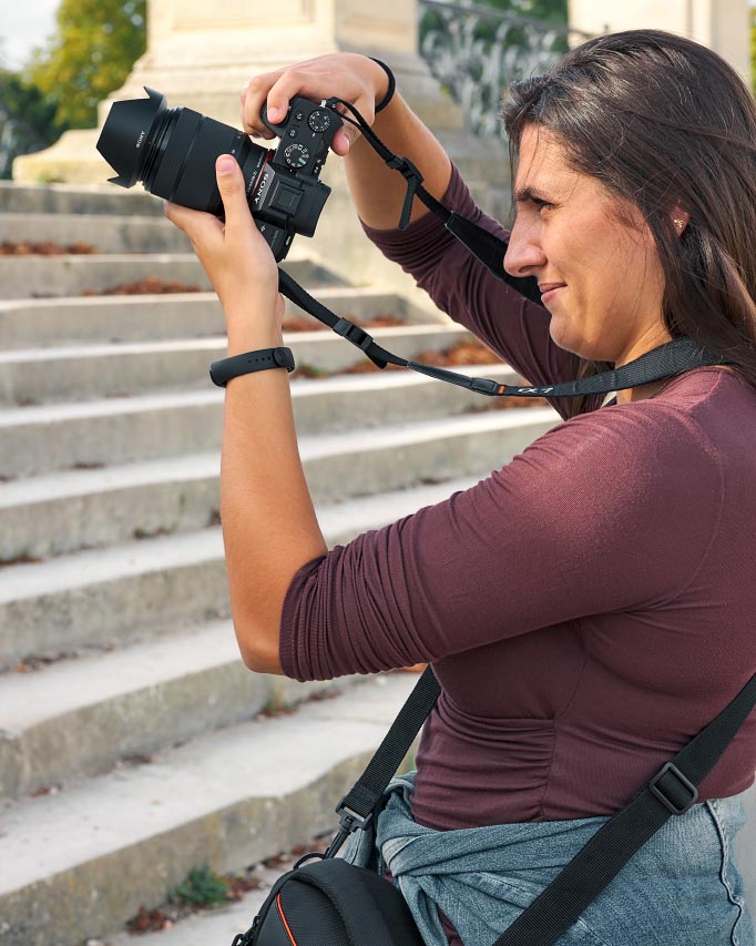 Stage initiation à la photographie yvelines : Laura en stage dans le Parc du Château à Saint-Germain-en-Laye - Yvelines © Laurent Delisle
